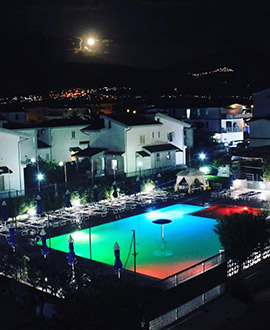 piscina-esterna-sera
